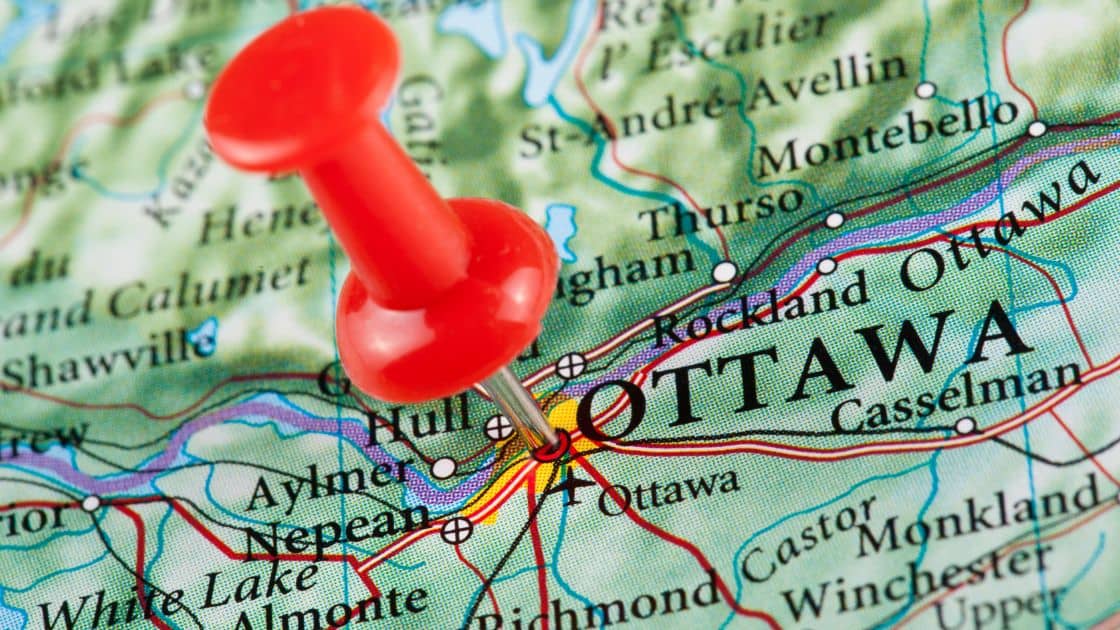 The city of Ottawa and the surrounding regions are located in an excellent geographic location.